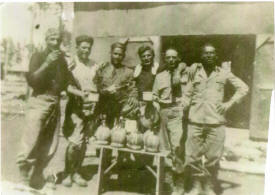 Africa, anni '30. Mariano Piselli, Luciano Vitti, Celestino Di Preta, Felice Conetta, Angelo Socci, Antonio Gentile.